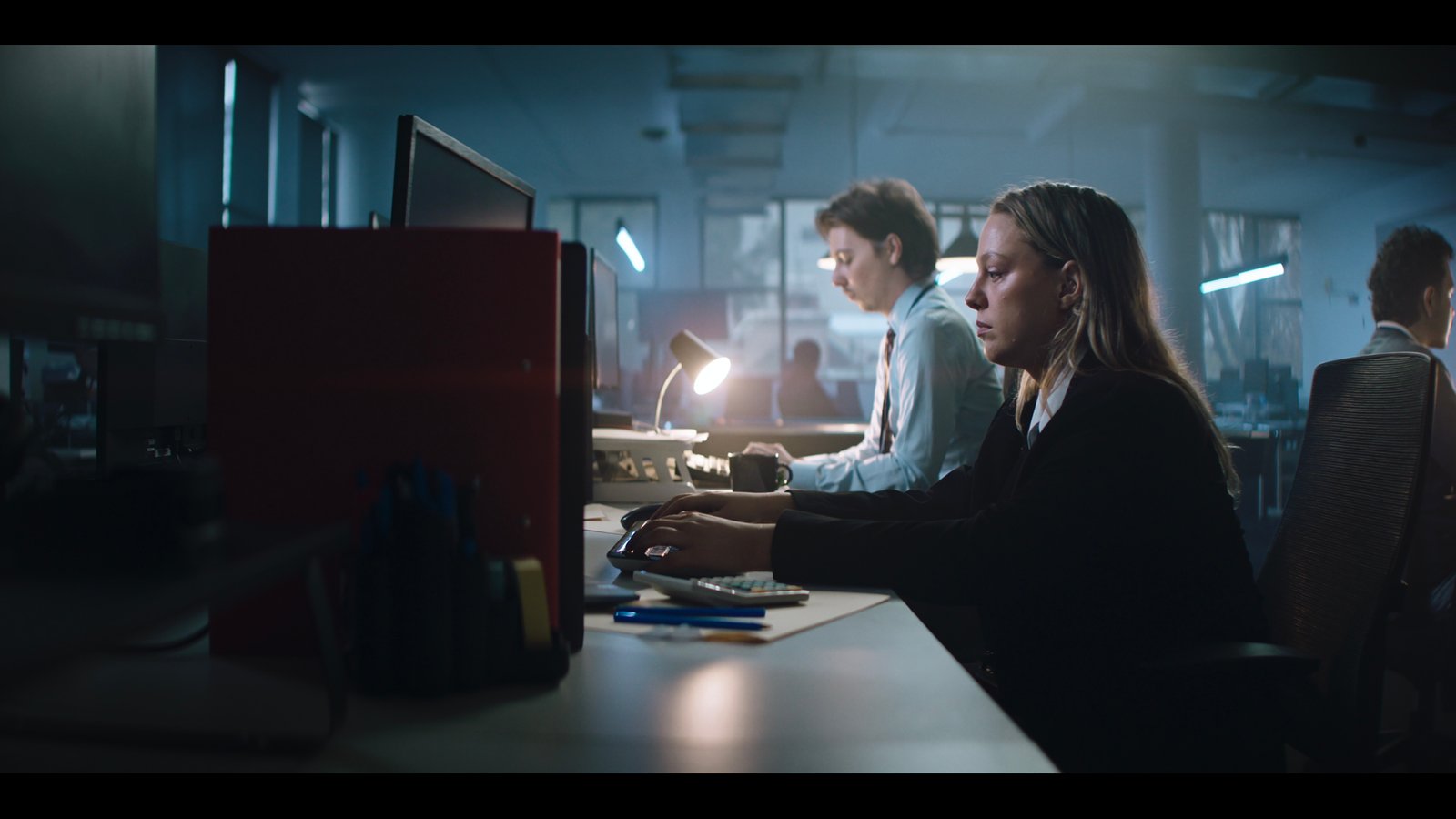 Deskjob_JAKE_WARD_Music_Video_DOP_Colourist06