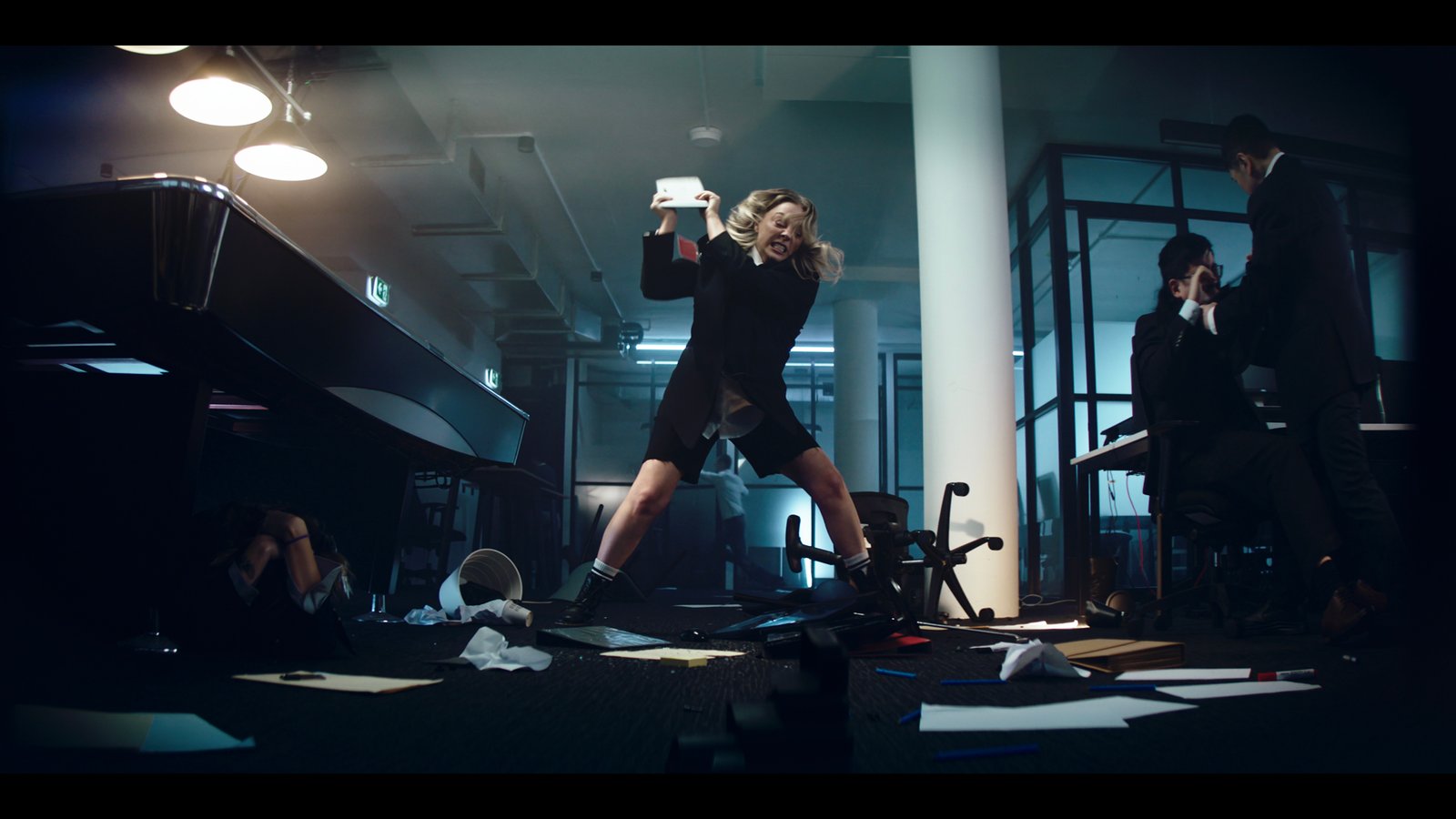 Deskjob_JAKE_WARD_Music_Video_DOP_Colourist07