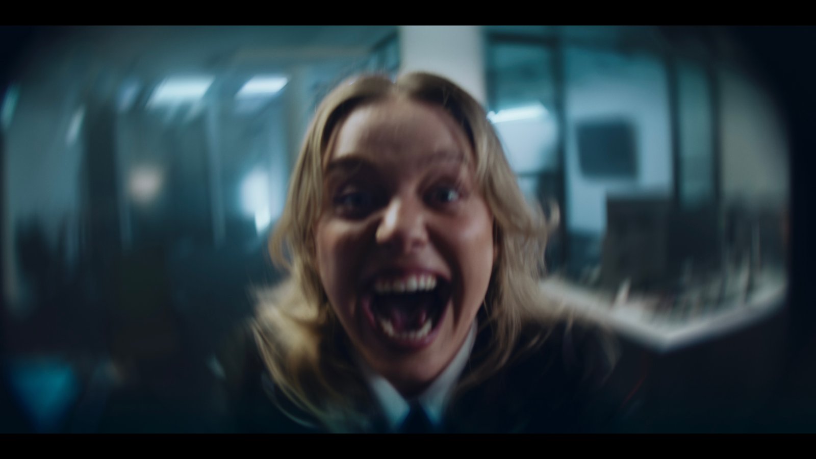 Deskjob_JAKE_WARD_Music_Video_DOP_Colourist19