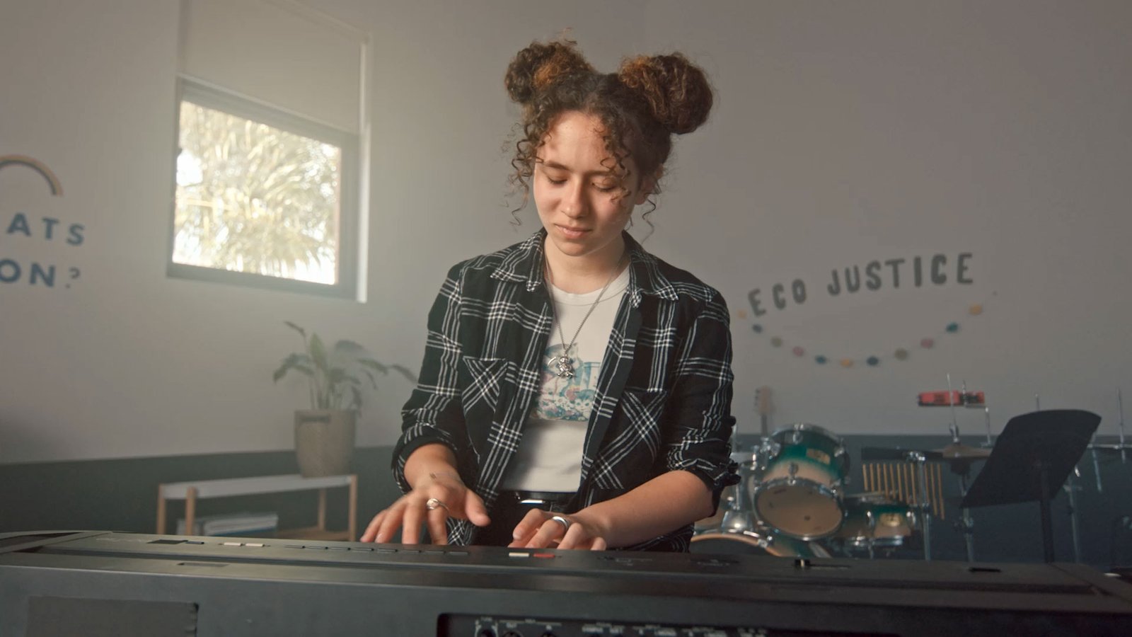 Duke_of_Ed_Be_Your_Own-Champ_JAKE_WARD_Director_DOP_ALEXA_V07