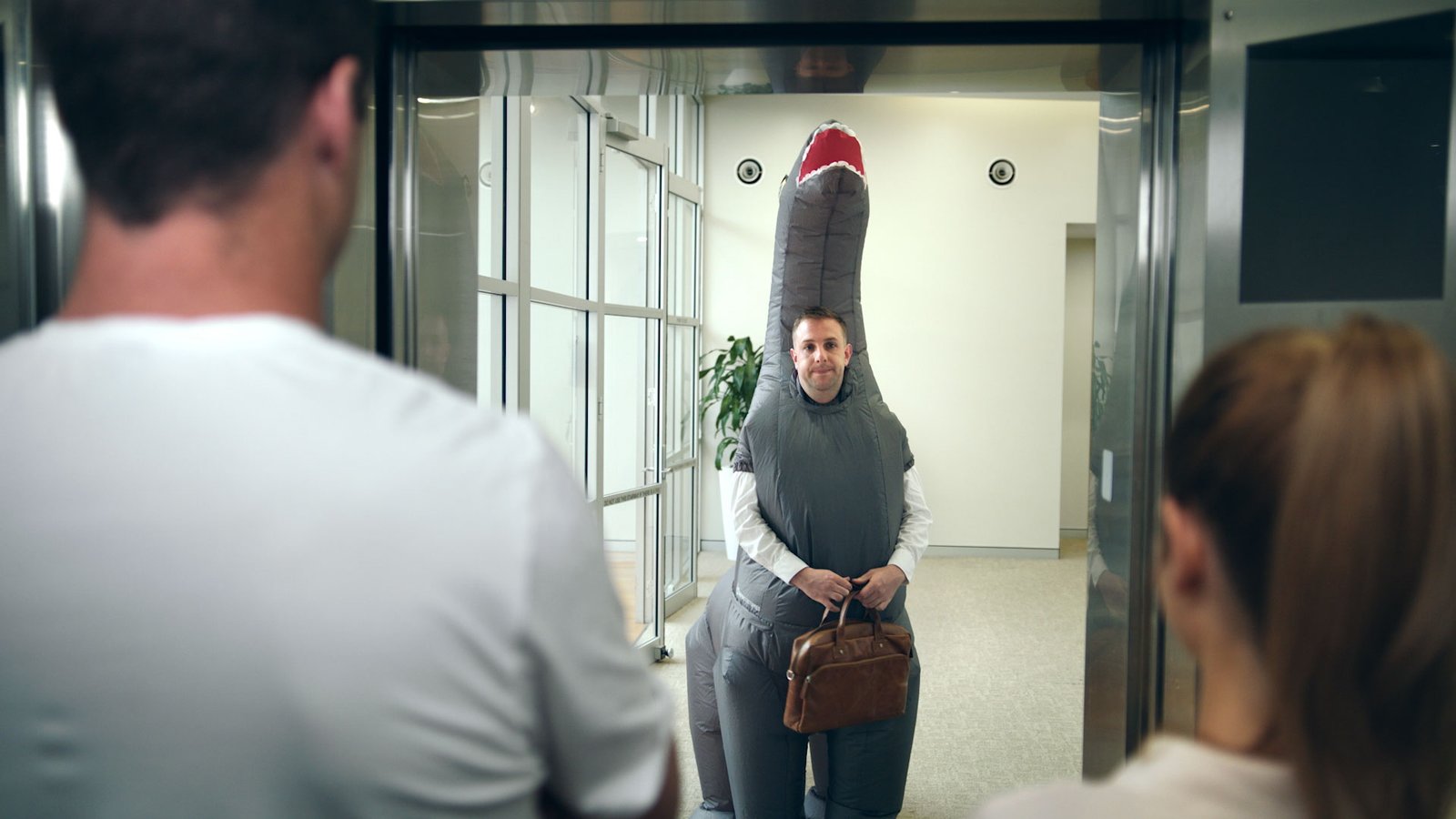 Supercoach_Elevator_JakeWard-Director_DOP_BTS-7